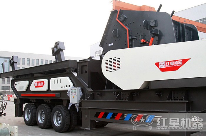 輪胎裝置的移動(dòng)碎石機(jī) 輪胎裝置的移動(dòng)碎石機(jī)